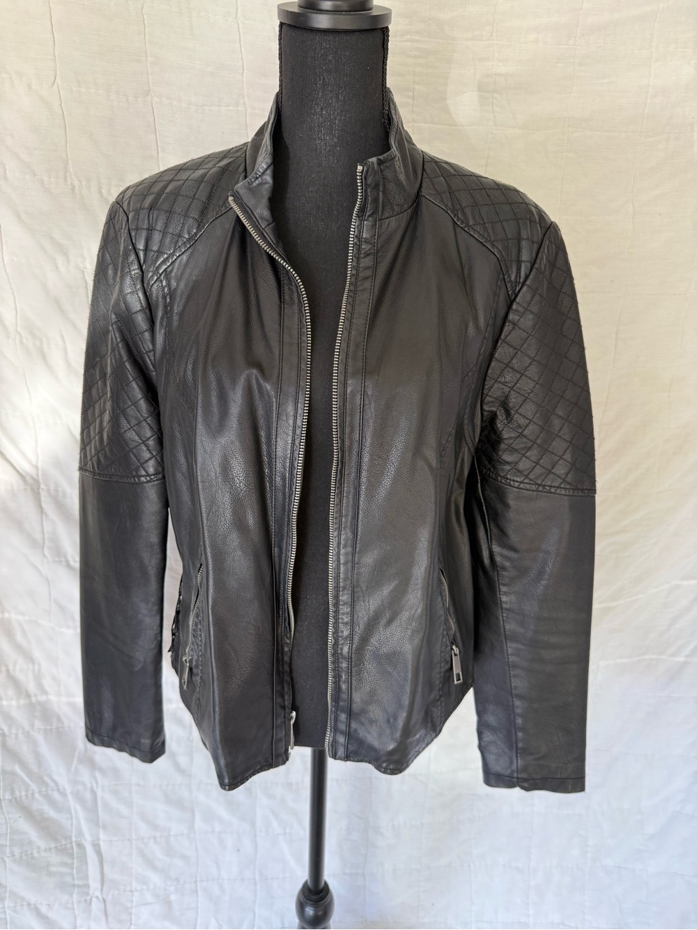 Guess Black Quilted Shoulder Leather Moto Jacket